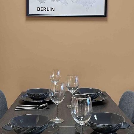 2 Zimmer Apartment Mit Parkplatz Berlin Exterior foto