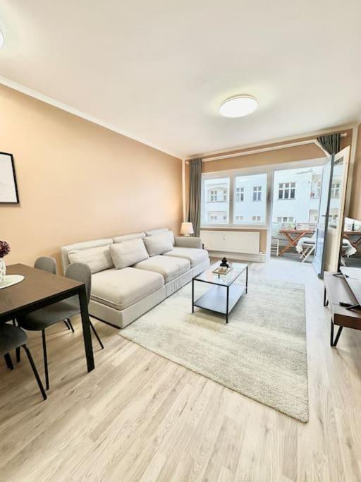 2 Zimmer Apartment Mit Parkplatz Berlin Exterior foto